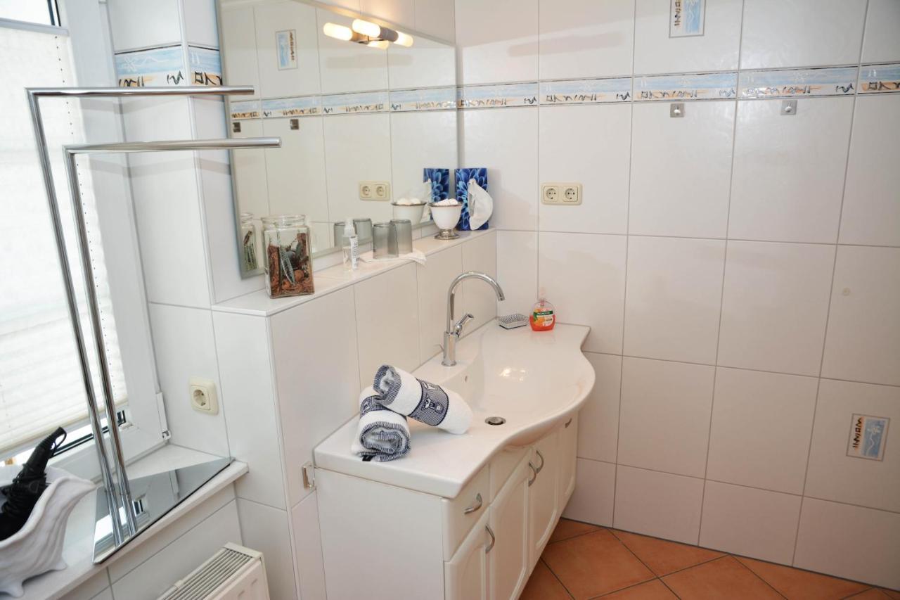 Kleine Auszeit Apartment Busum Exterior photo