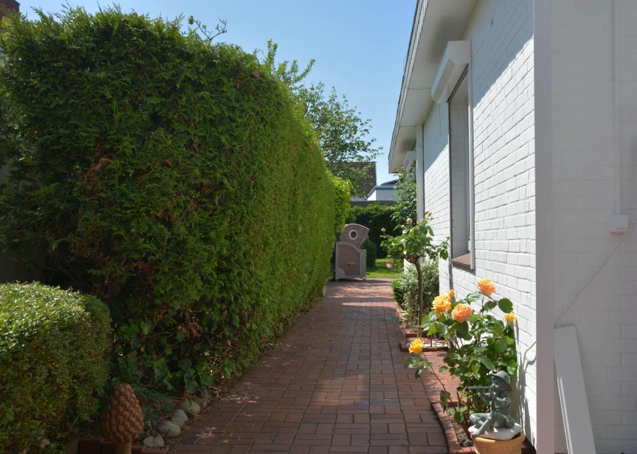 Kleine Auszeit Apartment Busum Exterior photo
